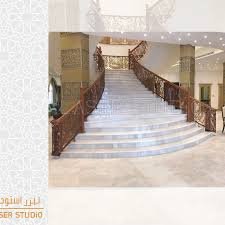 تصميم درابزين ليزر يوفر حماية وجمال للمساحات في خميس مشيط.